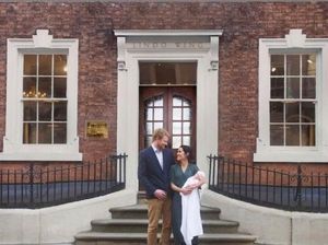 Pangeran Harry dan Meghan Markle Palsu Buat Foto Pasca Melahirkan Pangeran Harry dan Meghan Markle Palsu Buat Foto Pasca Melahirkan