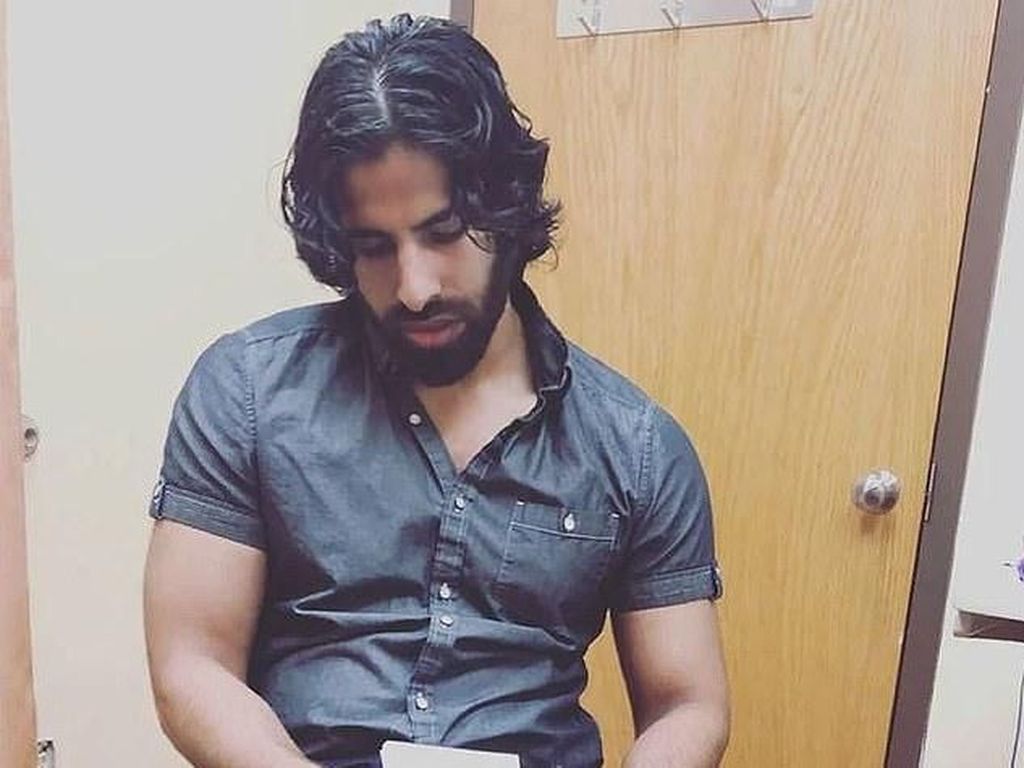 Posting Foto Dokter Ganteng, Wanita Ini Dikritik Lakukan Pelecehan Seks Posting Foto Dokter Ganteng, Wanita Ini Dikritik Lakukan Pelecehan Seks