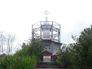 Melihat Tugu Khatulistiwa di Kutai Kartanegara