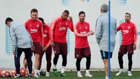 Lionel Messi disebut tidak takut terhantam hingga berdarah-darah lagi. Albert Gea/Reuters.