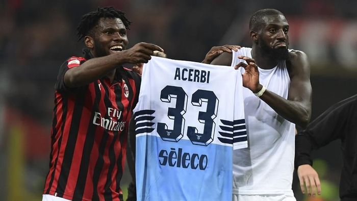 Presiden FIGC mendesak agar Timoe Bakayoko dan Franck Kessie dihukum karena selebrasi kontroversial. (Foto: Juan Medina / AFP) Presiden FIGC mendesak agar Timoe Bakayoko dan Franck Kessie dihukum karena selebrasi kontroversial. (Foto: Juan Medina / AFP)