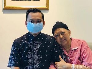 Bahagianya Ani Yudhoyono Dijenguk Ibas di Singapura Bahagianya Ani Yudhoyono Dijenguk Ibas di Singapura