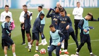 Manajer MU Ole Gunnar Solskjaer percaya diri timnya akan mampu menciptakan peluang dan ancaman. Selanjutnya tinggal para pemain bisa memaksimalkannya atau tidak. Carl Recine/Reuters.