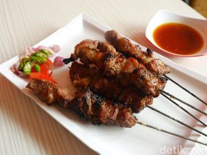 Empuknya Sate Klathak Kambing dan Tongseng Sedap Berempah Empuknya Sate Klathak Kambing dan Tongseng Sedap Berempah