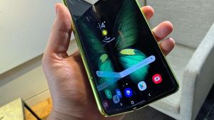 Siap Dijual, Begini Aksi Galaxy Fold dalam Genggaman