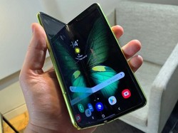 Ada yang Sinis, Tapi Galaxy Fold Tetap Dipuji