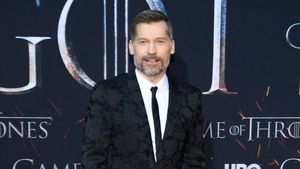 Gaya Aktor Terkaya di Game of Thrones yang Dibayar Rp 9,9 M per Episode