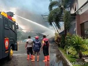 Polisi Selidiki Kebakaran Pabrik Kacang Garuda Food di Pati Polisi Selidiki Kebakaran Pabrik Kacang Garuda Food di Pati