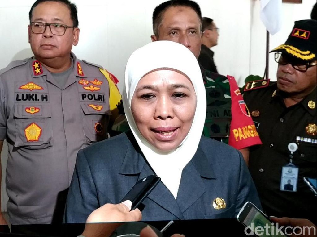 Khofifah Sembunyi-sembunyi Saat Diperiksa KPK di Mapolda Jatim Khofifah Sembunyi-sembunyi Saat Diperiksa KPK di Mapolda Jatim