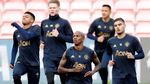 Latihan Barcelona dan MU Jelang Duel Panas di Camp Nou