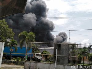 Gudang Pabrik Kacang Garudafood di Pati Terbakar Gudang Pabrik Kacang Garudafood di Pati Terbakar