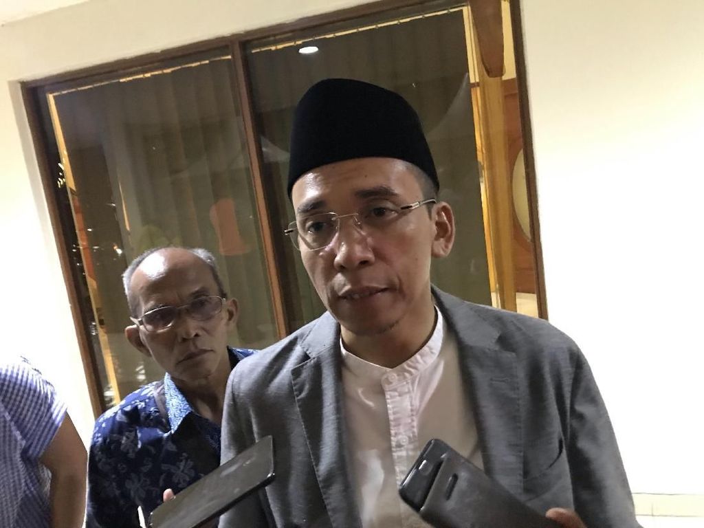 Jokowi Menang Versi Hitung Cepat, TGB Klaim Tak Ada Euforia dari TKN Jokowi Menang Versi Hitung Cepat, TGB Klaim Tak Ada Euforia dari TKN