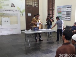 Pasien Gangguan Jiwa Nyoblos di RS: Nusuknya di Jidat Ya Pak?