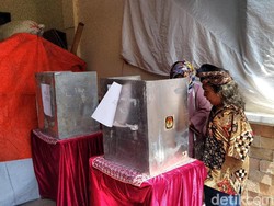 Potret Pelukis Tunadaksa di Malang Semangat Nyoblos