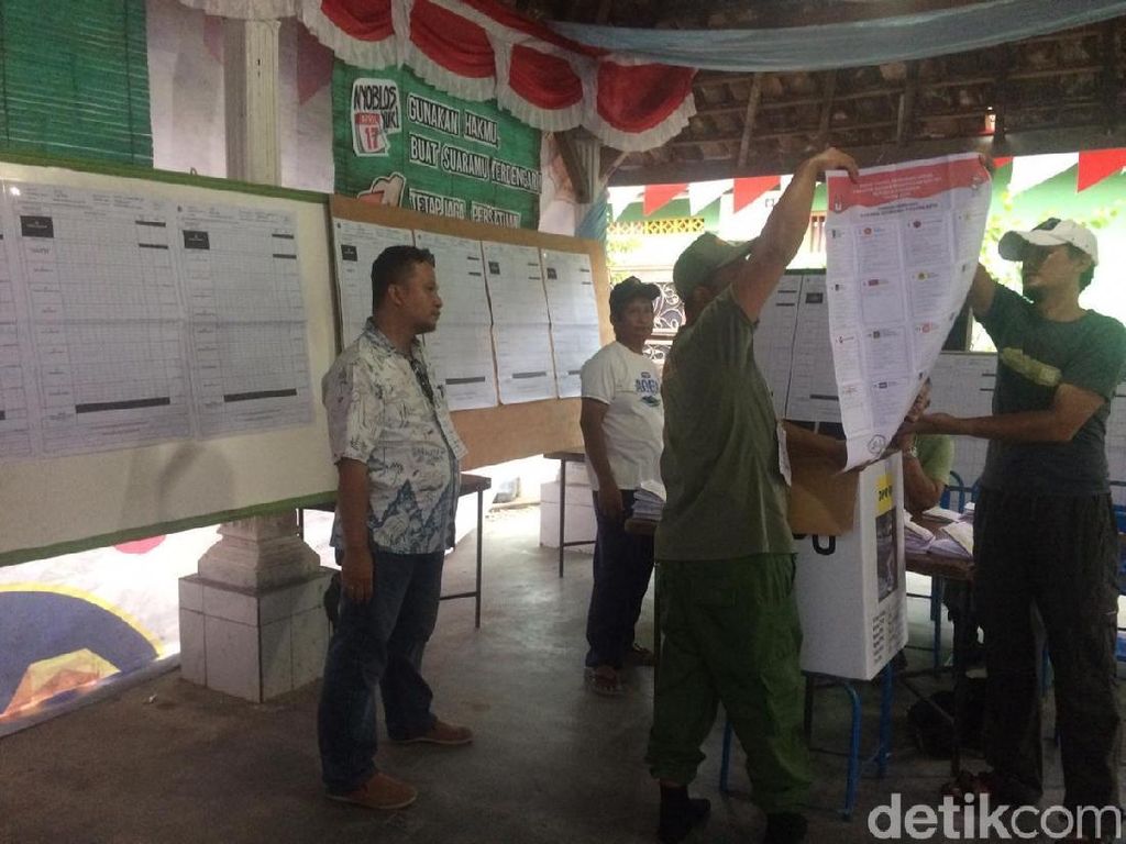 Demi Tugas Mulia Jaga TPS: Pulang Pagi, Lupa Makan, Sampai Masuk Angin Demi Tugas Mulia Jaga TPS: Pulang Pagi, Lupa Makan, Sampai Masuk Angin