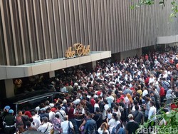 Jokowi-Maruf Tinggalkan Djakarta Theater, Pendukung Teriakkan Yel-yel