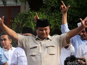 Momen Prabowo Jumpa Pers Tanggapi Hasil Quick Count Momen Prabowo Jumpa Pers Tanggapi Hasil Quick Count