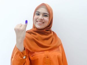 Intip Gaya Artis Berhijab Saat Nyoblos, Fitrop hingga Melody Eks JKT 48 Intip Gaya Artis Berhijab Saat Nyoblos, Fitrop hingga Melody Eks JKT 48