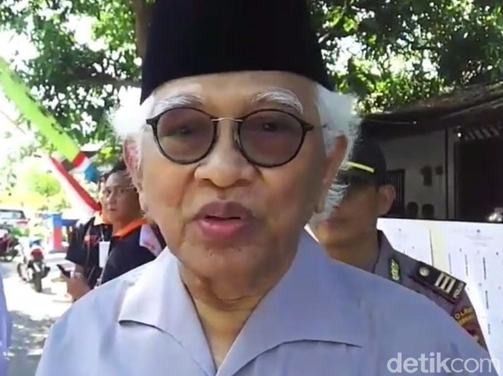Gus Mus: Pemenang Jangan Hura-hura, Jaga Perasaan yang Kalah Gus Mus: Pemenang Jangan Hura-hura, Jaga Perasaan yang Kalah