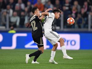 Sama-Sama Dibantu VAR, Juventus vs Ajax 1-1 di Babak Pertama