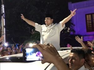 Prabowo Pulang ke Hambalang