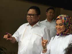 Nyoblos Bareng Keluarga, OSO Prediksi Kemenangan Jokowi Capai 60%