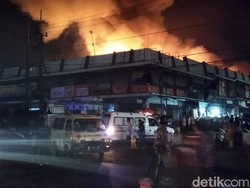 Sudah 5 Jam, Kebakaran di Pasar Lawang Belum Bisa Dipadamkan