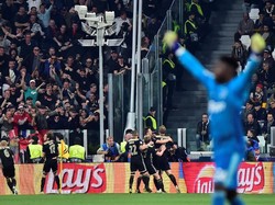 Dengan hasil ini, Ajax yang lolos ke semifinal. De Amsterdammer melaju ke empat besar dengan agregrat 3-2. REUTERS/Massimo Pinca.