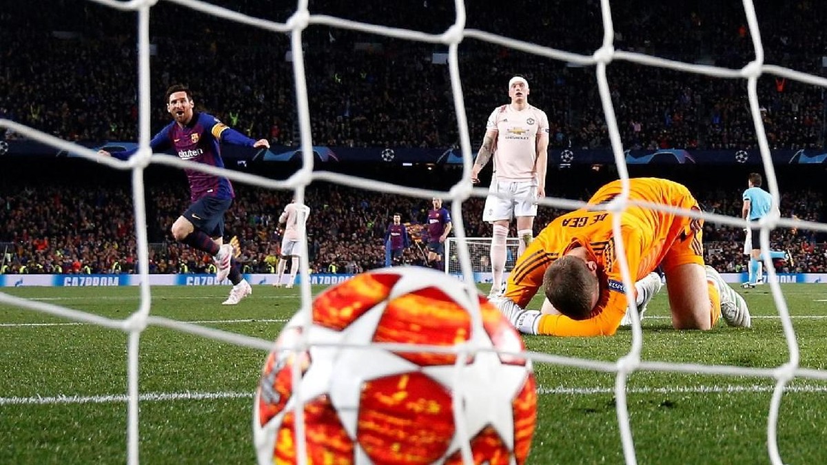 Lionel Messi merayakan salah satu gol saat Barcelona mengalahkan Manchester United 3-0. (Foto: Sergio Perez/Reuters)