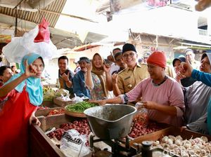 Bupati Banyuwangi Blusukan Ajak Warga Tak Golput