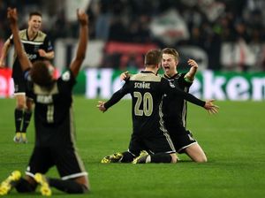 Angkat Topi untuk Ajax