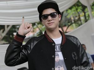 Masih Ngantuk ke TPS, Al Ghazali Nyoblos Prabowo Lalu Mau Tidur Lagi