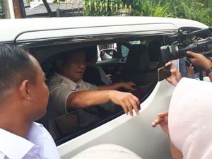 Mobil Prabowo Merapat ke Rumah Kertanegara Tanpa Patwal