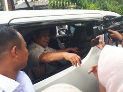 Mobil Prabowo Merapat ke Rumah Kertanegara Tanpa Patwal