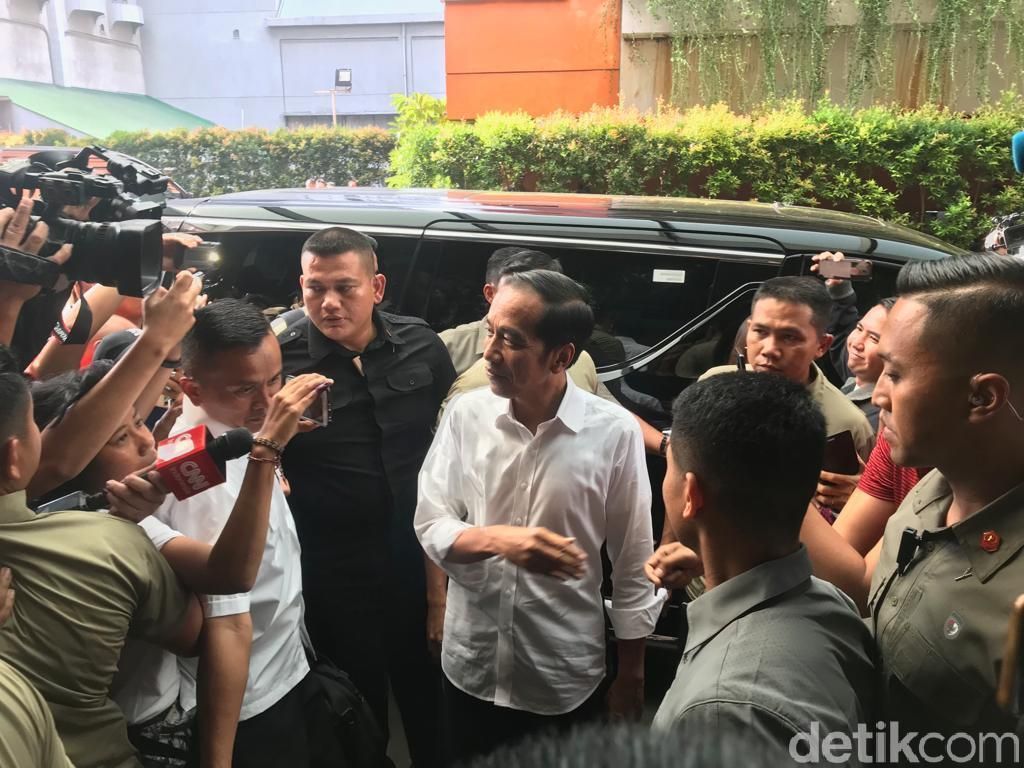 Pantau Quick Count, Jokowi hingga JK Tiba di Djakarta Theater Pantau Quick Count, Jokowi hingga JK Tiba di Djakarta Theater