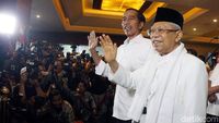 Jokowi-Maruf Amin Semringah di Djakarta Theater