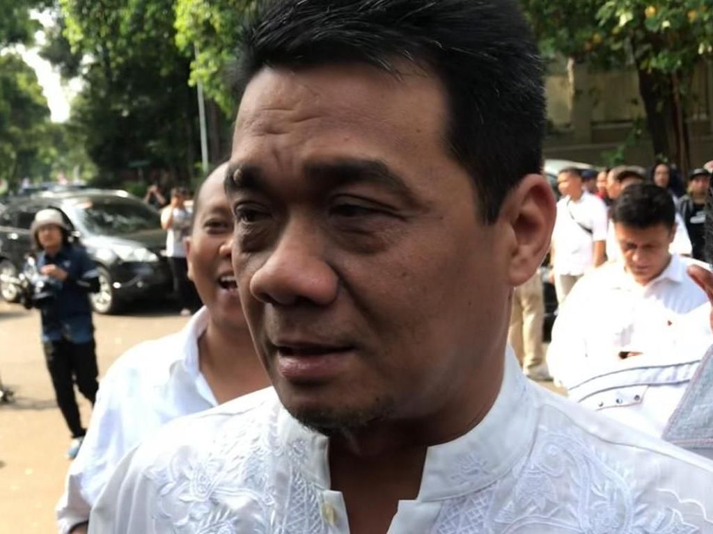 Jokowi Utus Luhut Bertemu Prabowo, BPN: Belum Ada Urgensinya Jokowi Utus Luhut Bertemu Prabowo, BPN: Belum Ada Urgensinya