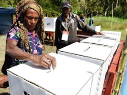 Logistik Pemilu 2019 di Papua Terlambat, Gubernur Kecewa