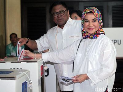 OSO Nyoblos Bareng Keluarga