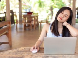 Perhatikan Hal Ini Jika Leher Tegang Saat Tunggu Hasil Quick Count