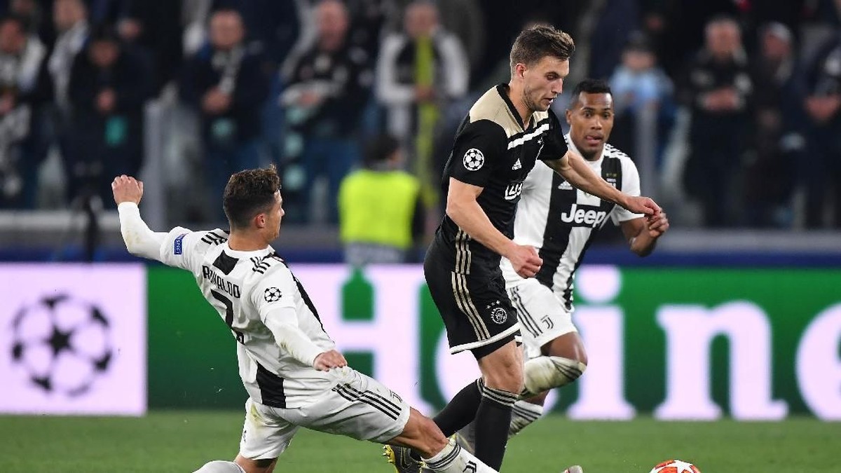 Ajax menang 2-1 atas Juventus di Turin, memastikan lolos ke semifinal Liga Champions. (Foto: Stuart Franklin/Getty Images)
