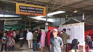 Potret Antusiasme Korban Banjir Bandung Nyoblos