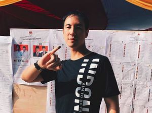 Sudah Nyoblos, Daniel Mananta Pamer Kelingking Bertinta