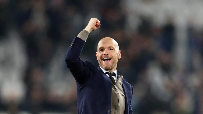 TURIN, ITALY - APRIL 16: Erik Ten Hag, Manager of Ajax celebrates victory after the UEFA Champions League Quarter Final second leg match between Juventus and Ajax at Allianz Stadium on April 16, 2019 in Turin, Italy. (Photo by Michael Steele/Getty Images)
