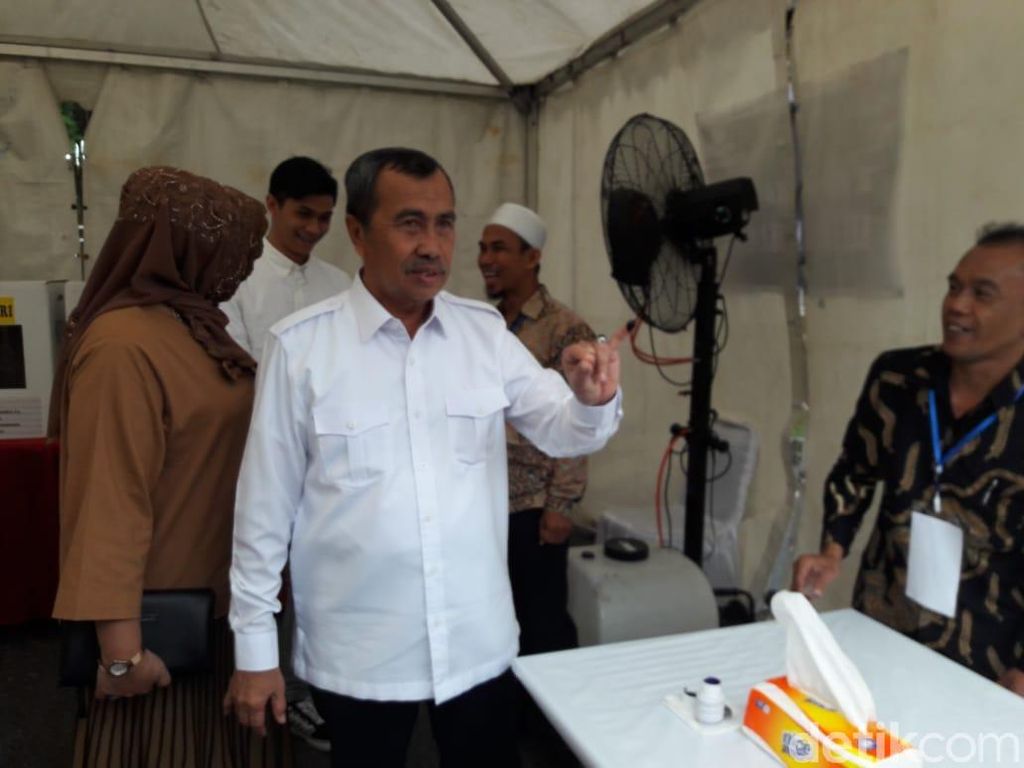 Gubernur Riau Minta Warganya Tak Ikut Aksi 22 Mei di Jakarta Gubernur Riau Minta Warganya Tak Ikut Aksi 22 Mei di Jakarta