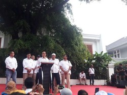 Kontroversi Sofyan Jacob: Gugat Megawati hingga Ancam Sekuriti Pakai Senpi