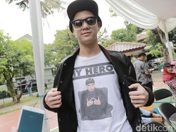 Alasan Al Ghazali Pakai Kaus Ahmad Dhani saat Nyoblos