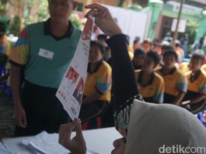 Suka Duka Dampingi Nyoblos Pengidap Gangguan Jiwa: Ada yang Kabur!