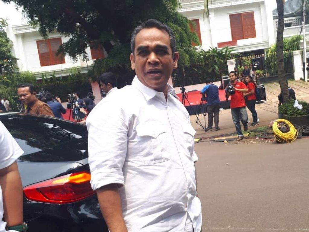 Sekjen Gerindra Monitor Suasana TPS: Meriah Seperti Lebaran Sekjen Gerindra Monitor Suasana TPS: Meriah Seperti Lebaran