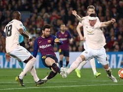 MU Didepak Barcelona, Mourinho: Makanya Kurung Messi